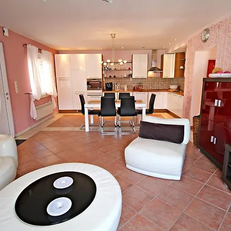 Apartment Silvia