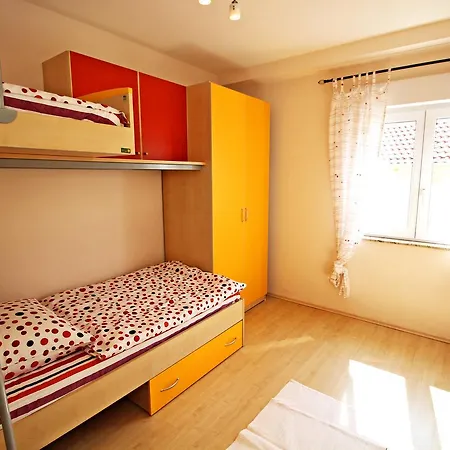 Apartment Silvia Kali