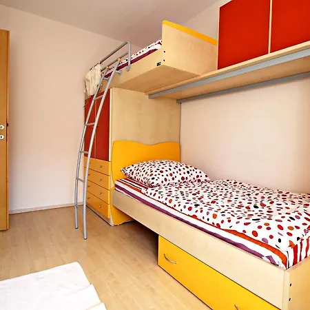 Apartment Silvia Kali